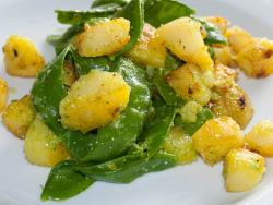 bratkartoffeln-mit-zuckerschoten-und-pesto