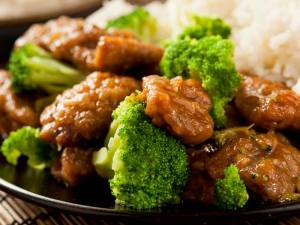 Asiatisch angehauchtes Rindfleisch mit