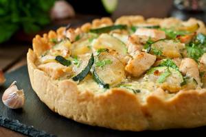 Zucchini Hähnchen Quiche