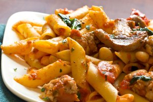 Penne-mit-Spinat-und-Pilzen