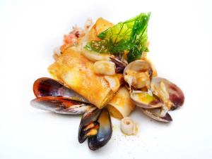 Crespelle mit Meeresfrüchten