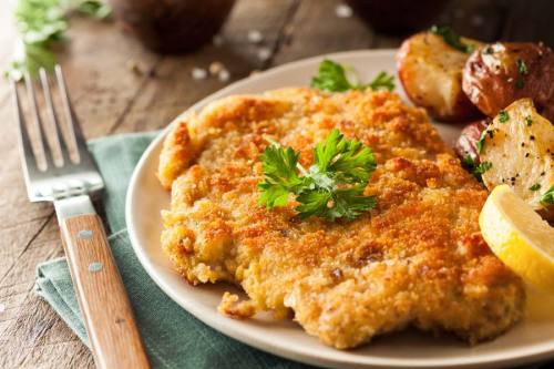 haenchenschnitzel-in-kaesepanade