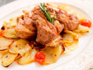 Zart-geschmortes-Lamm-im-Topf